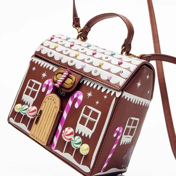 Betsey Johnson Kitsch Gingerbread House LED's Light Up Medium Crossbody Bag NWT - Picture 2 of 14